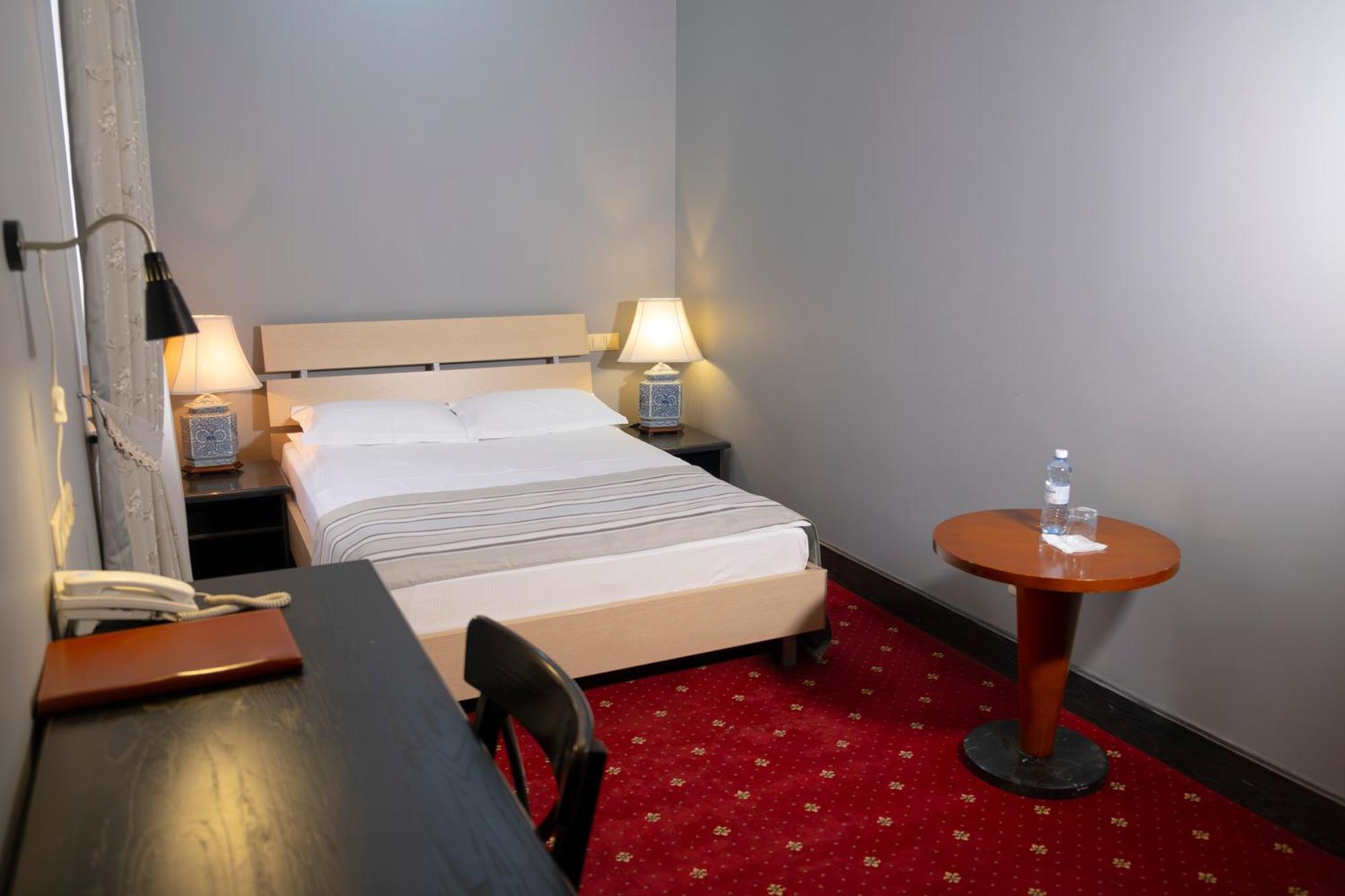Plaza Hotel Kokshetau Exterior foto