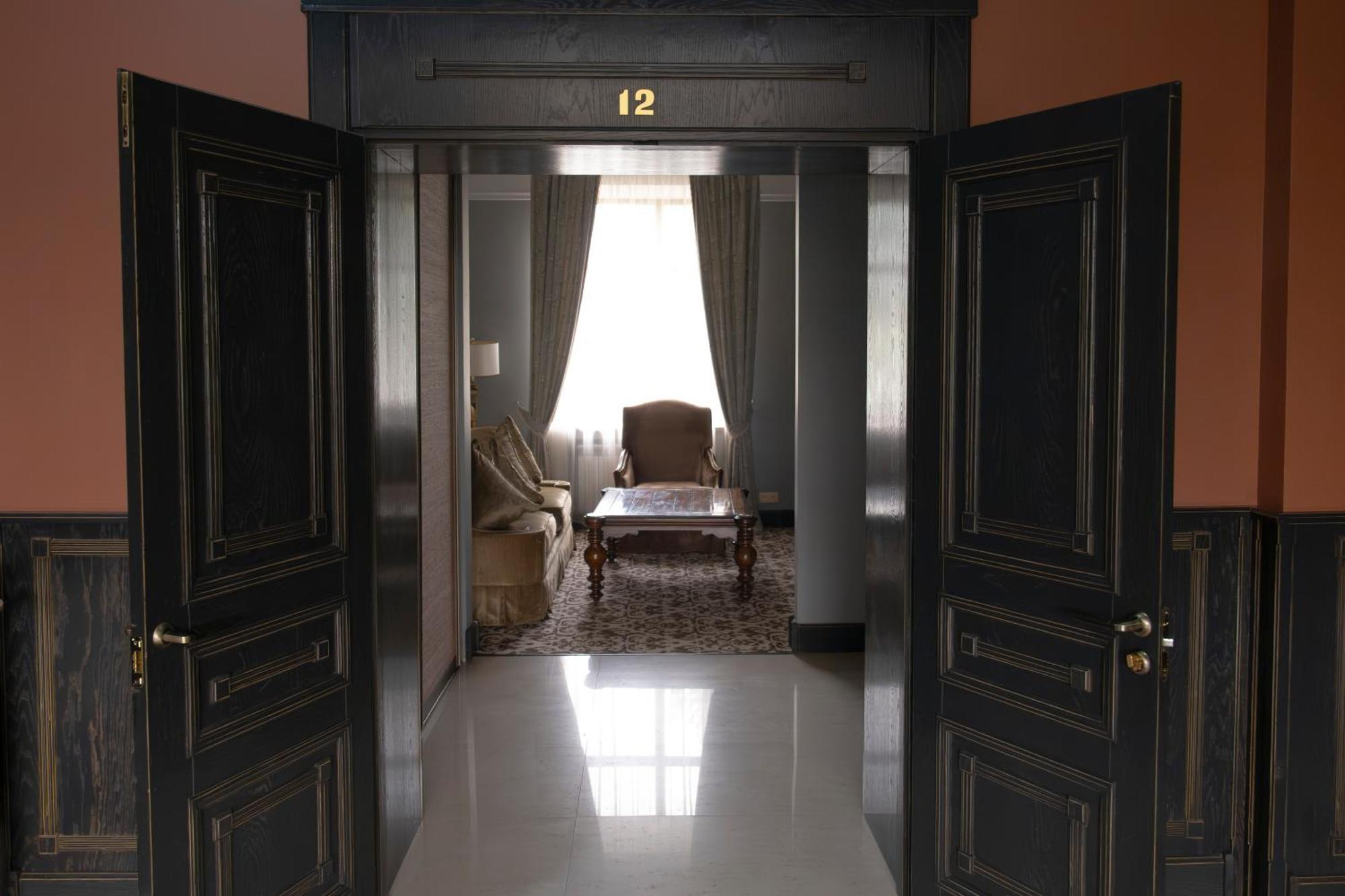 Plaza Hotel Kokshetau Exterior foto