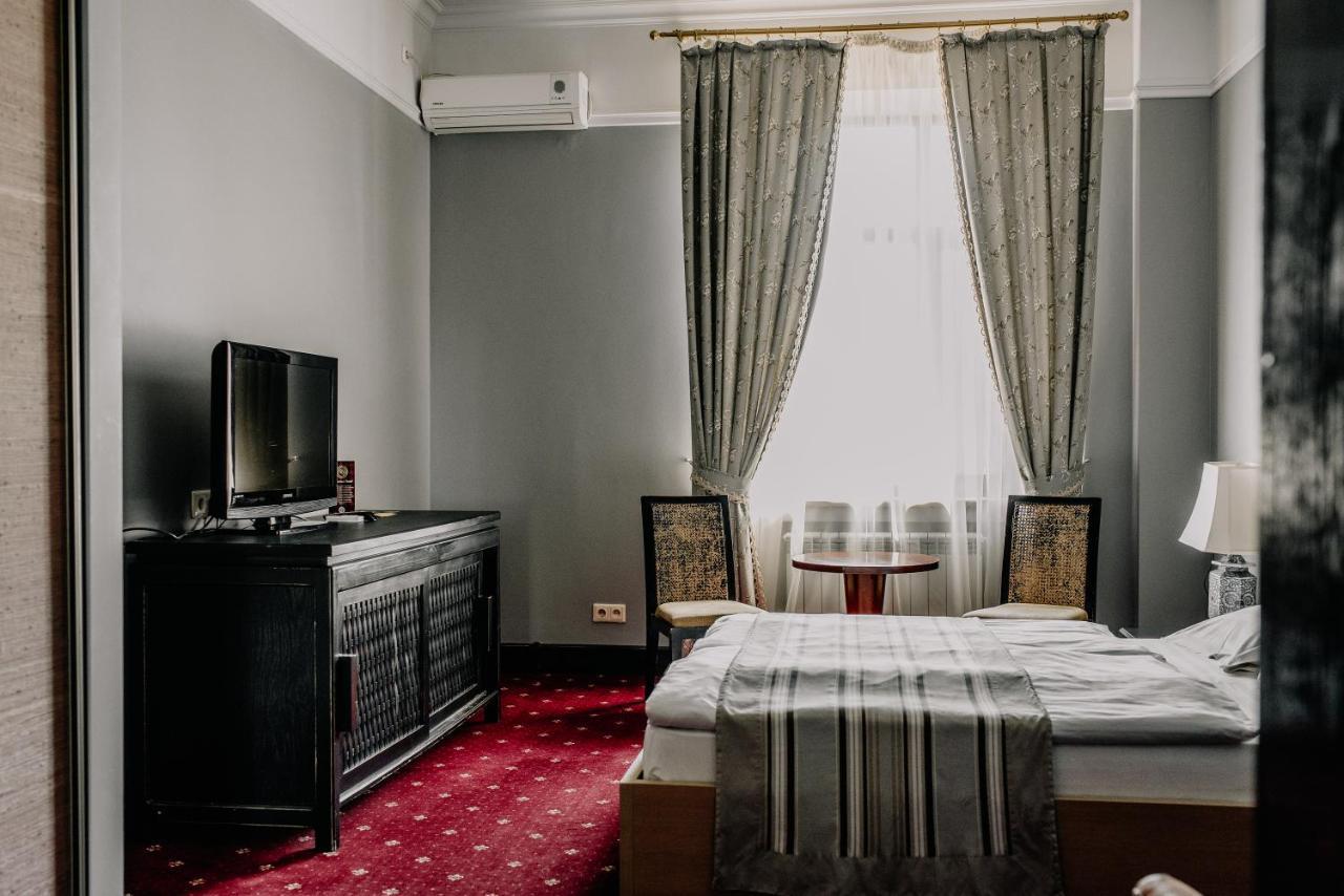 Plaza Hotel Kokshetau Exterior foto